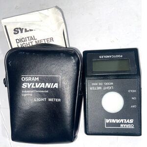 Sylvania Light Meter DS 2050 Instructions and Case Included!